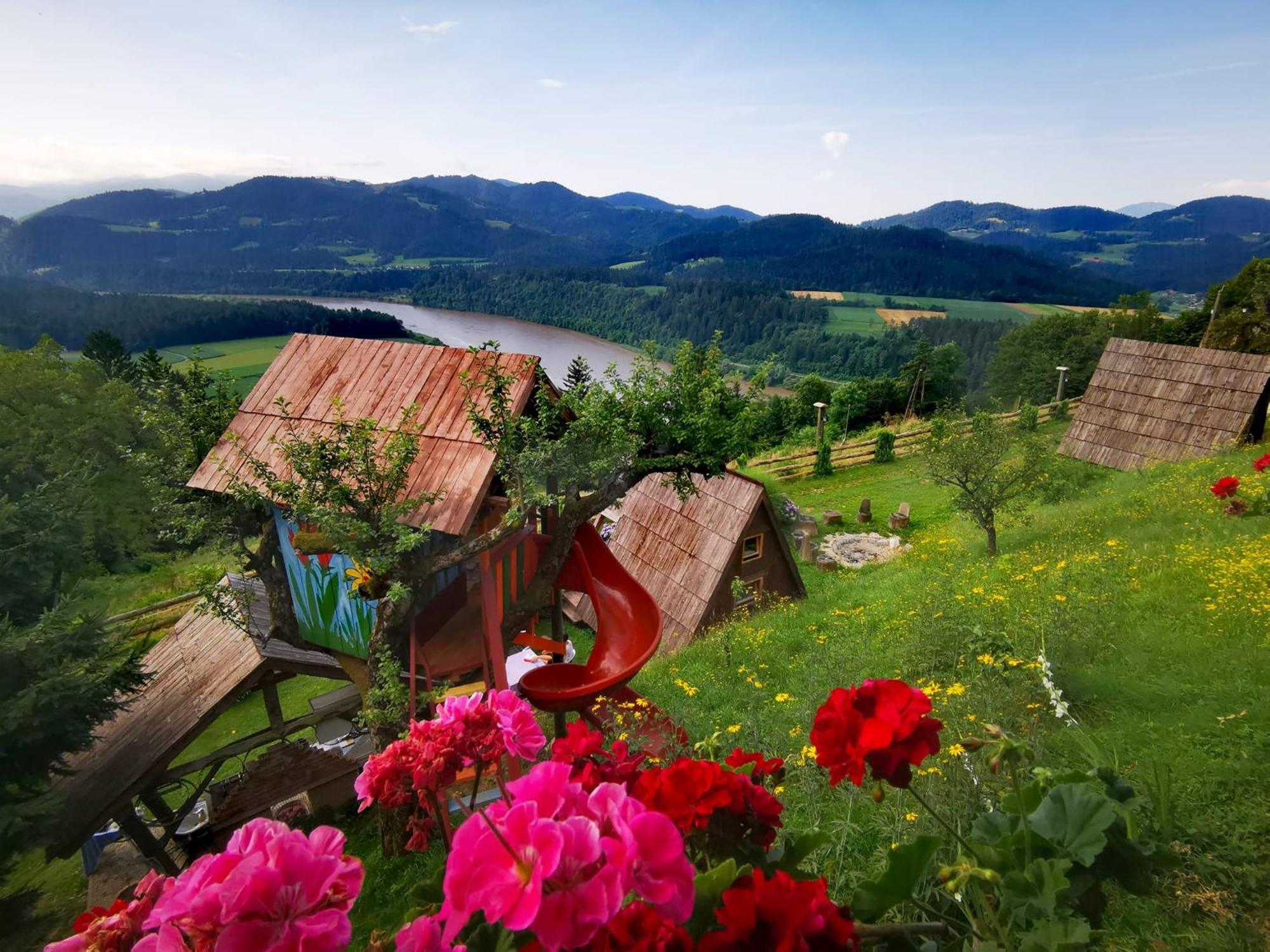 Glamping Mm Hotel Muta Екстериор снимка